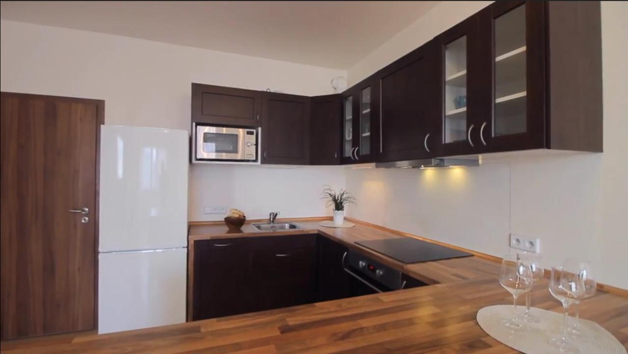 Apartment Julie Прага Экстерьер фото